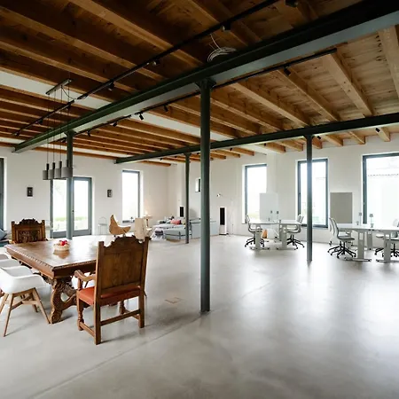 Gut Zahren Апартаменты