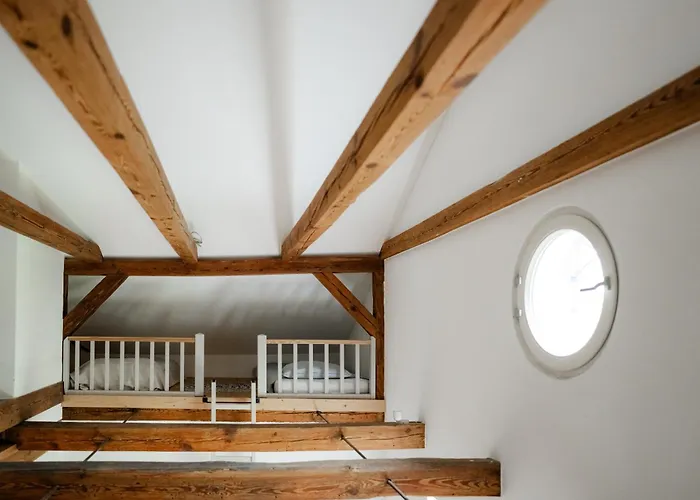 Gut Zahren アパート